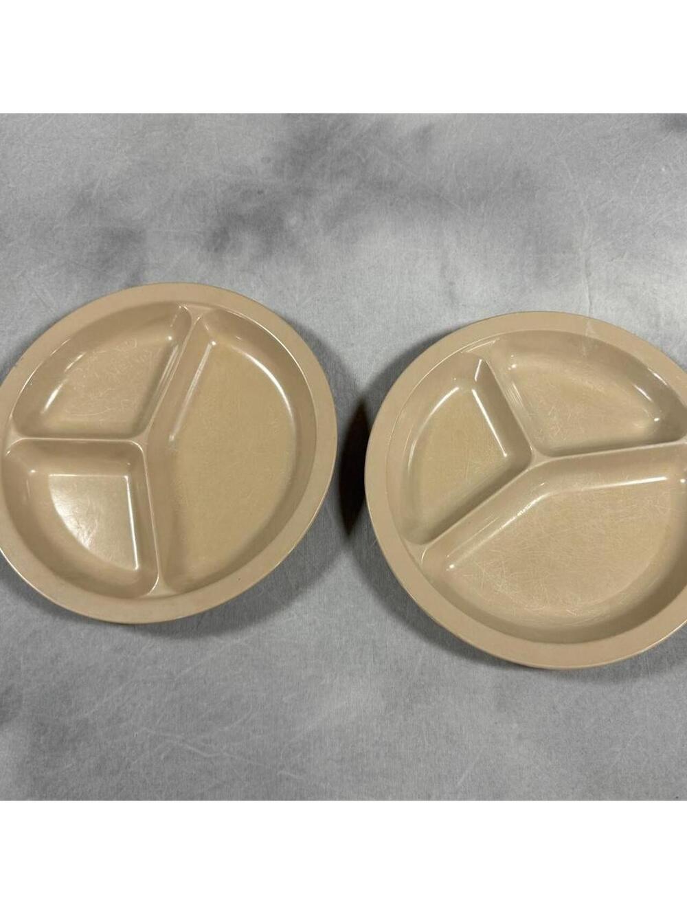 Vintage Anchor Hocking MicroWare Divided Plates Set of 2, USA 1970s 80s Beige